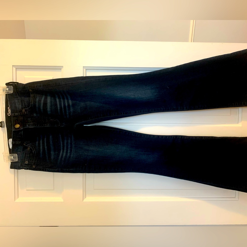 Women’s Gap Jeans. Skinny Flare. Size 27 Petite.